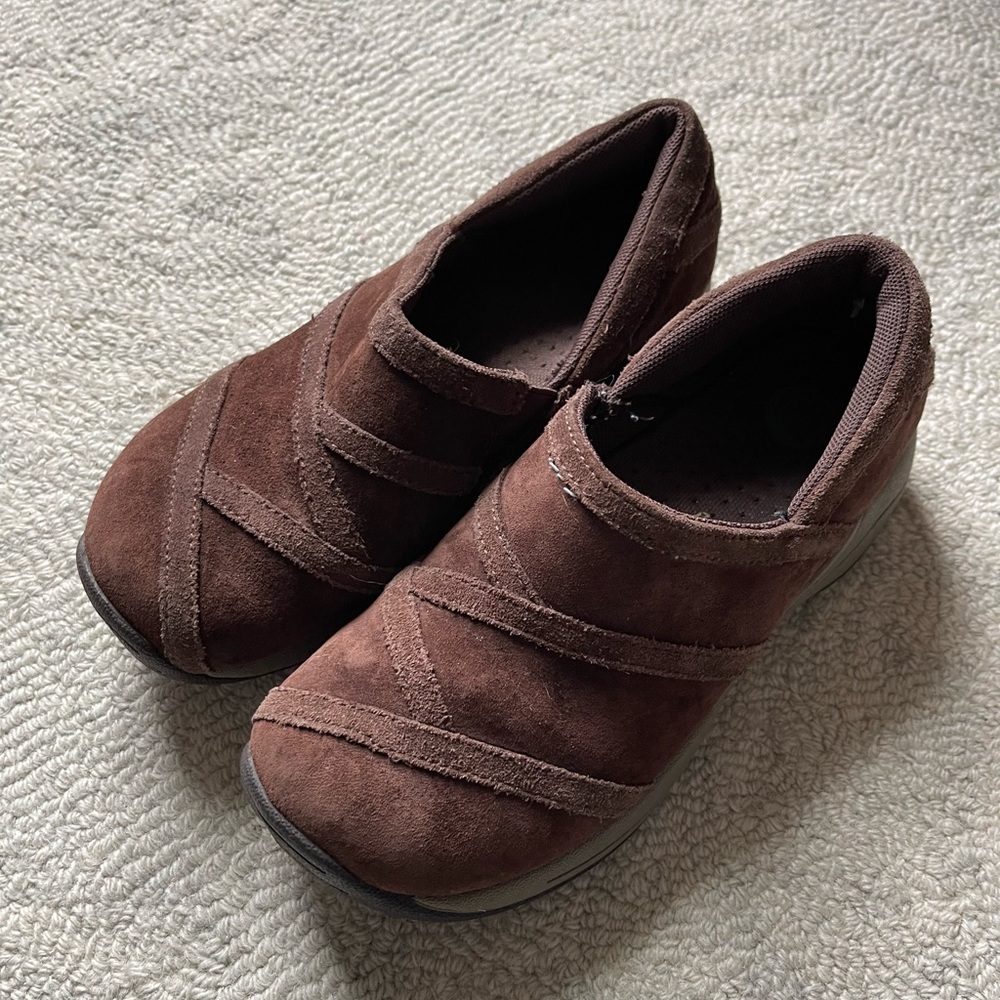 Merrill - Brown slip on shoes